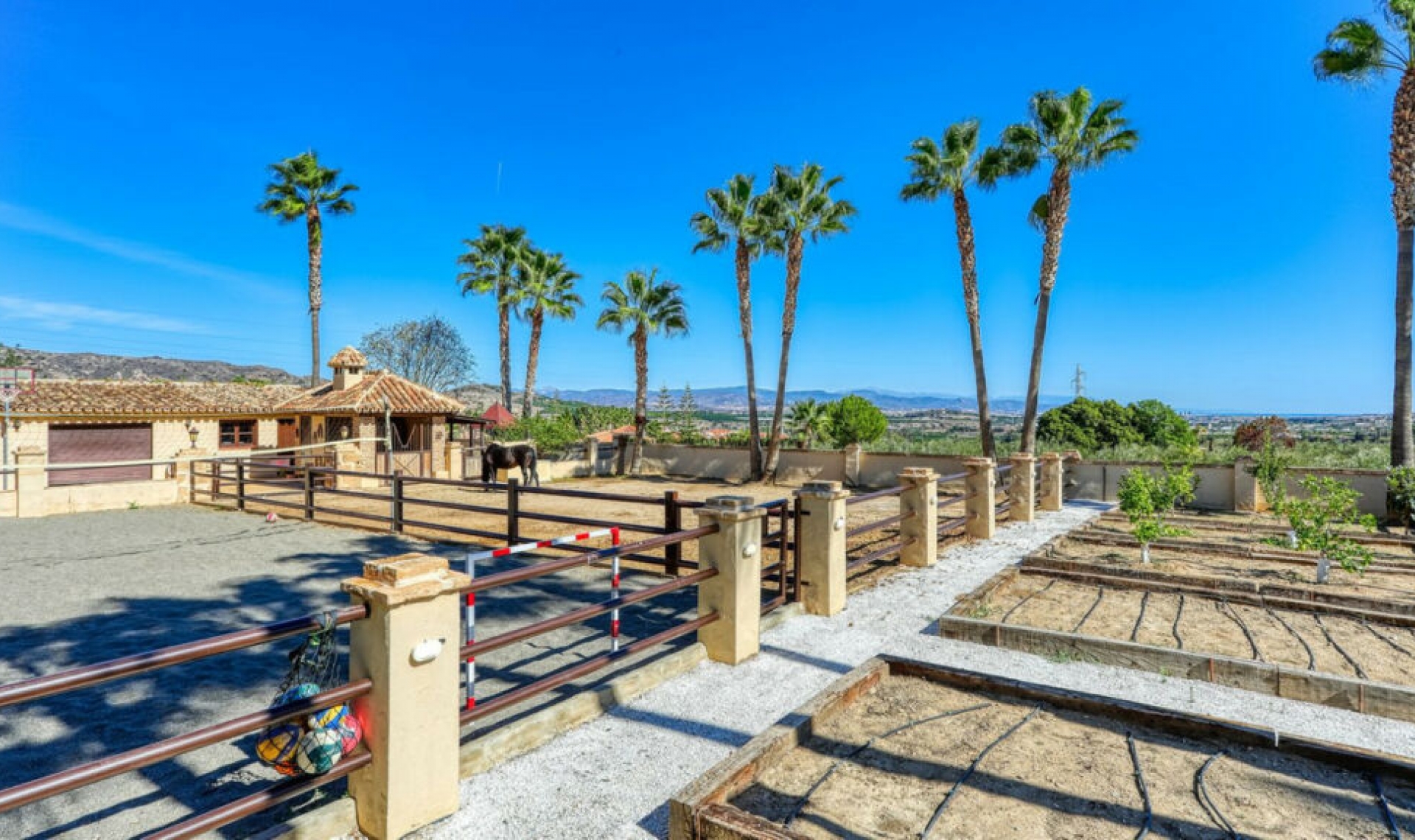 Resale - House -
Alhaurín de la Torre