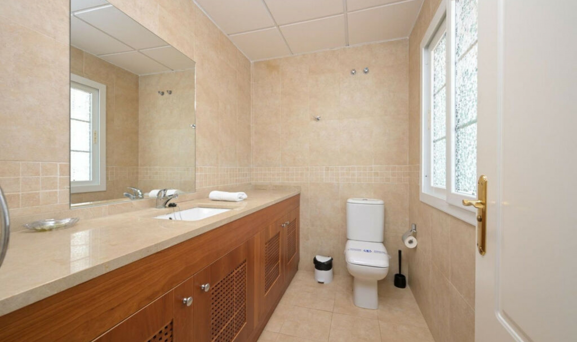 Resale - House -
Alhaurín de la Torre