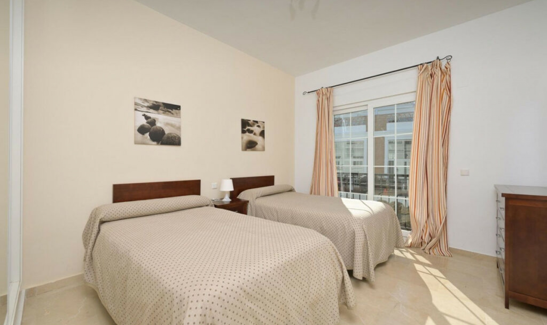 Resale - House -
Alhaurín de la Torre