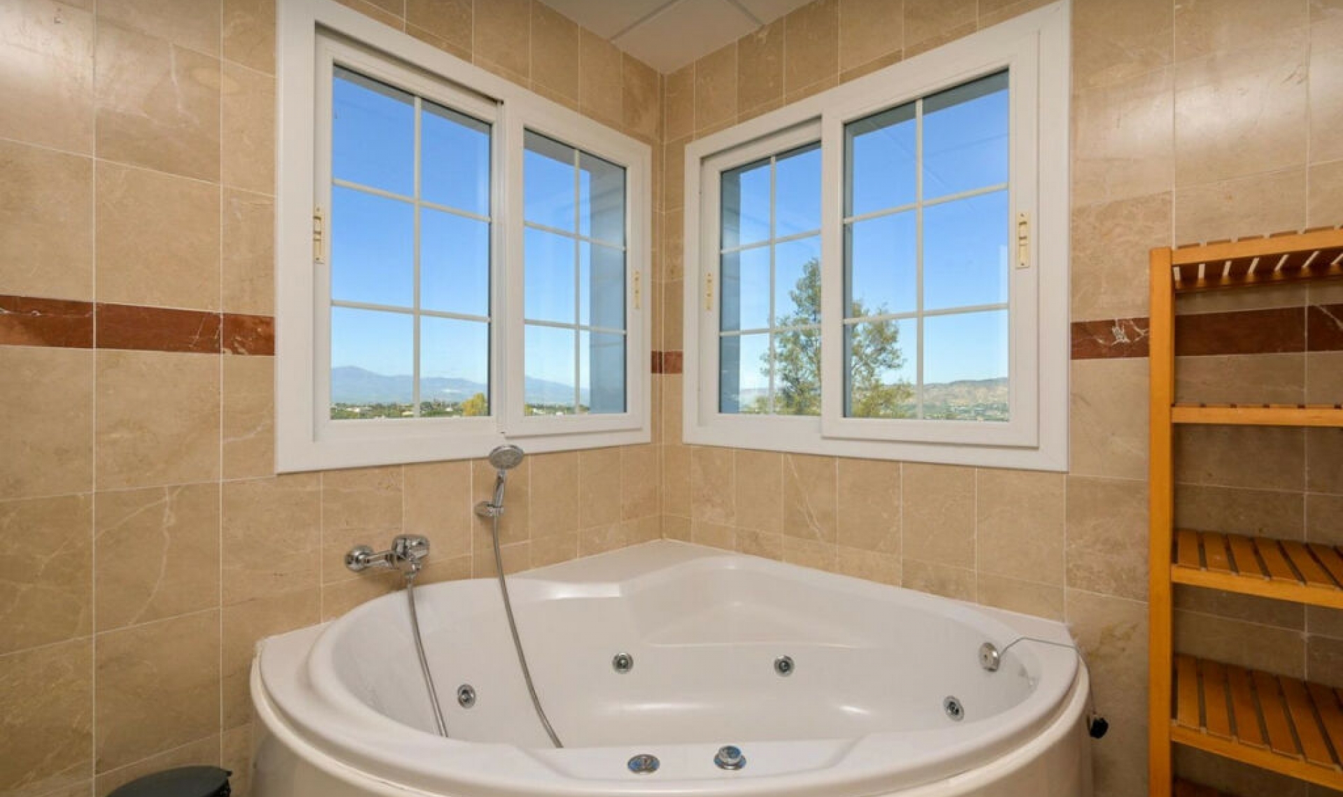 Resale - House -
Alhaurín de la Torre