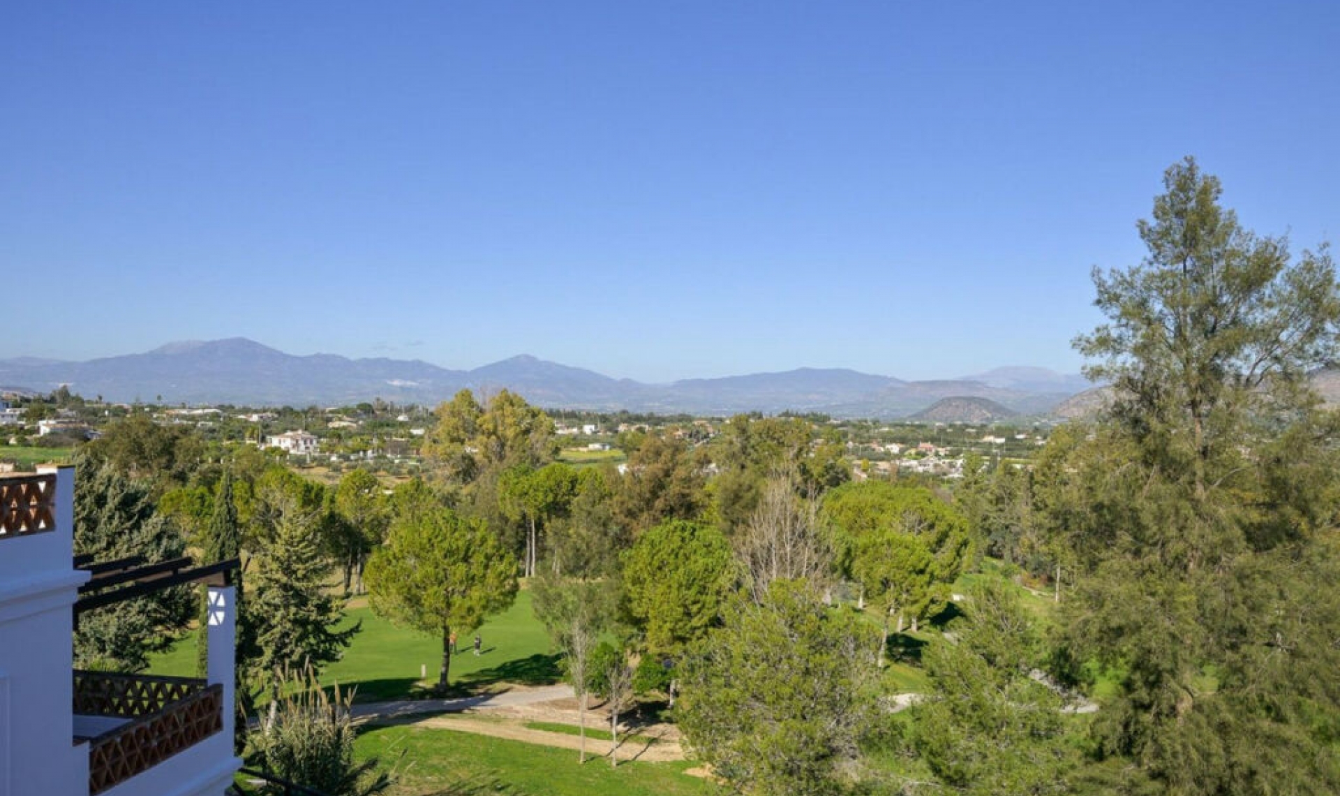 Resale - House -
Alhaurín de la Torre