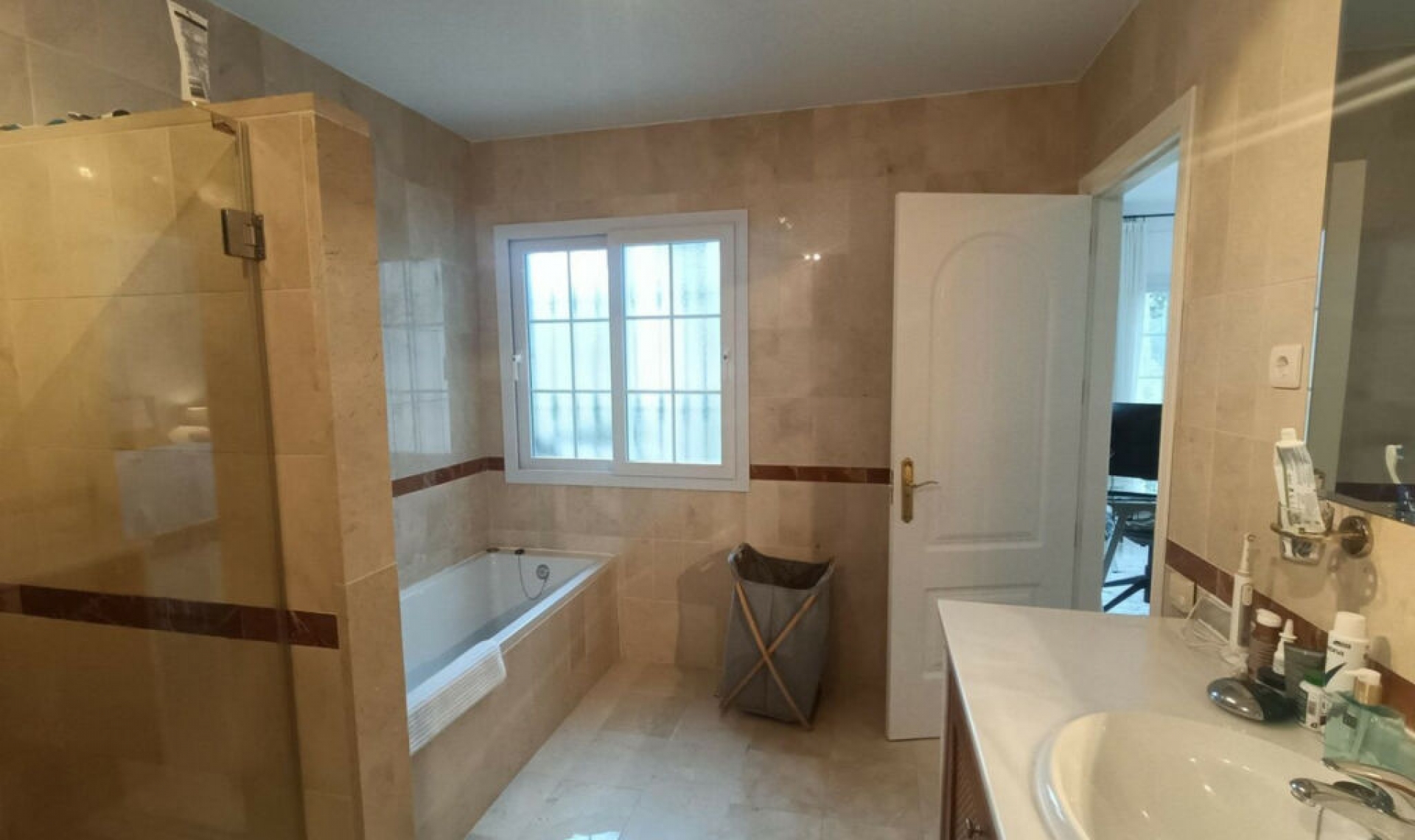 Resale - House -
Alhaurín de la Torre