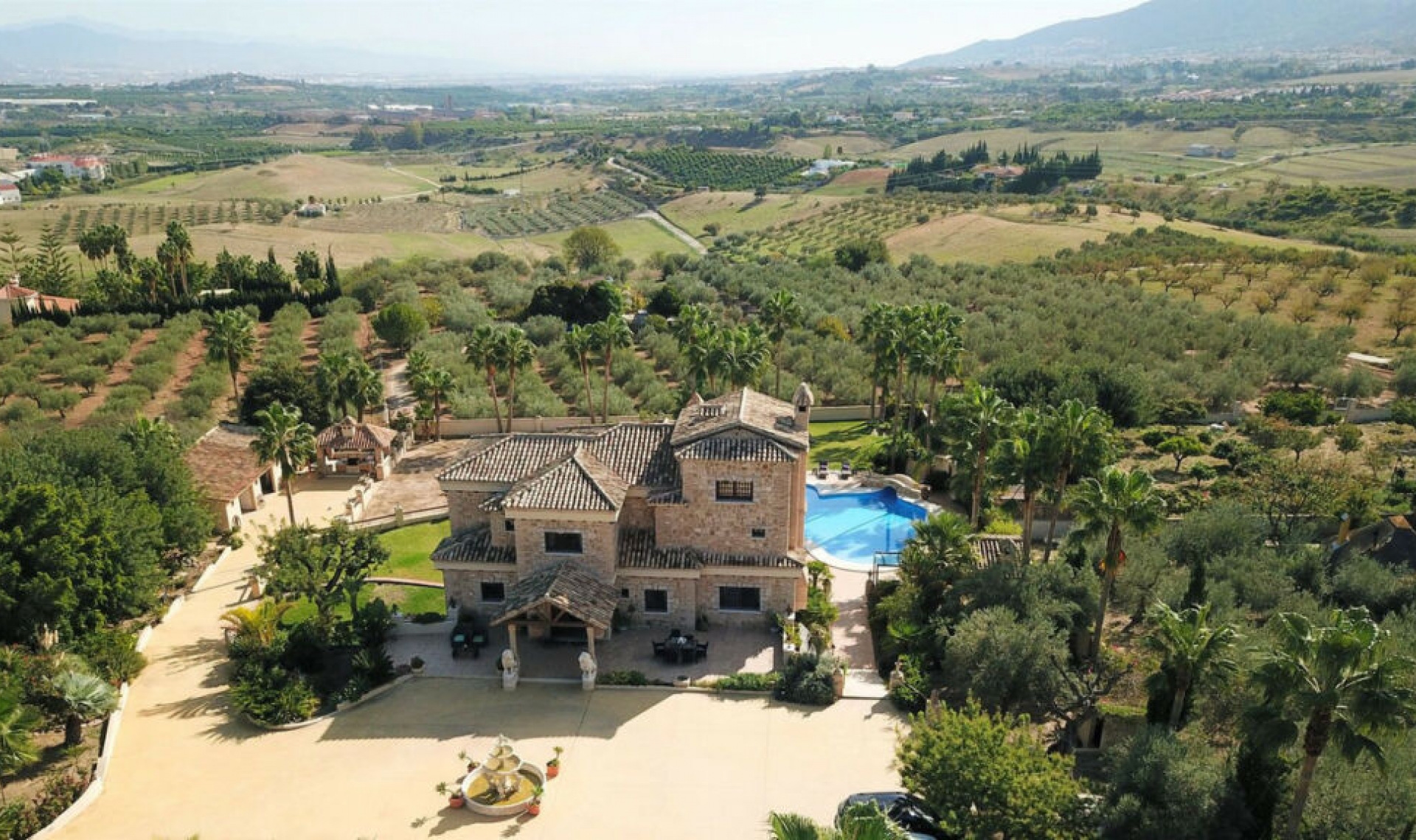 Resale - House -
Alhaurín de la Torre