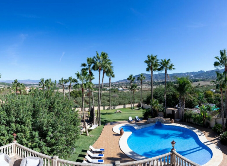 Resale - House -
Alhaurín de la Torre