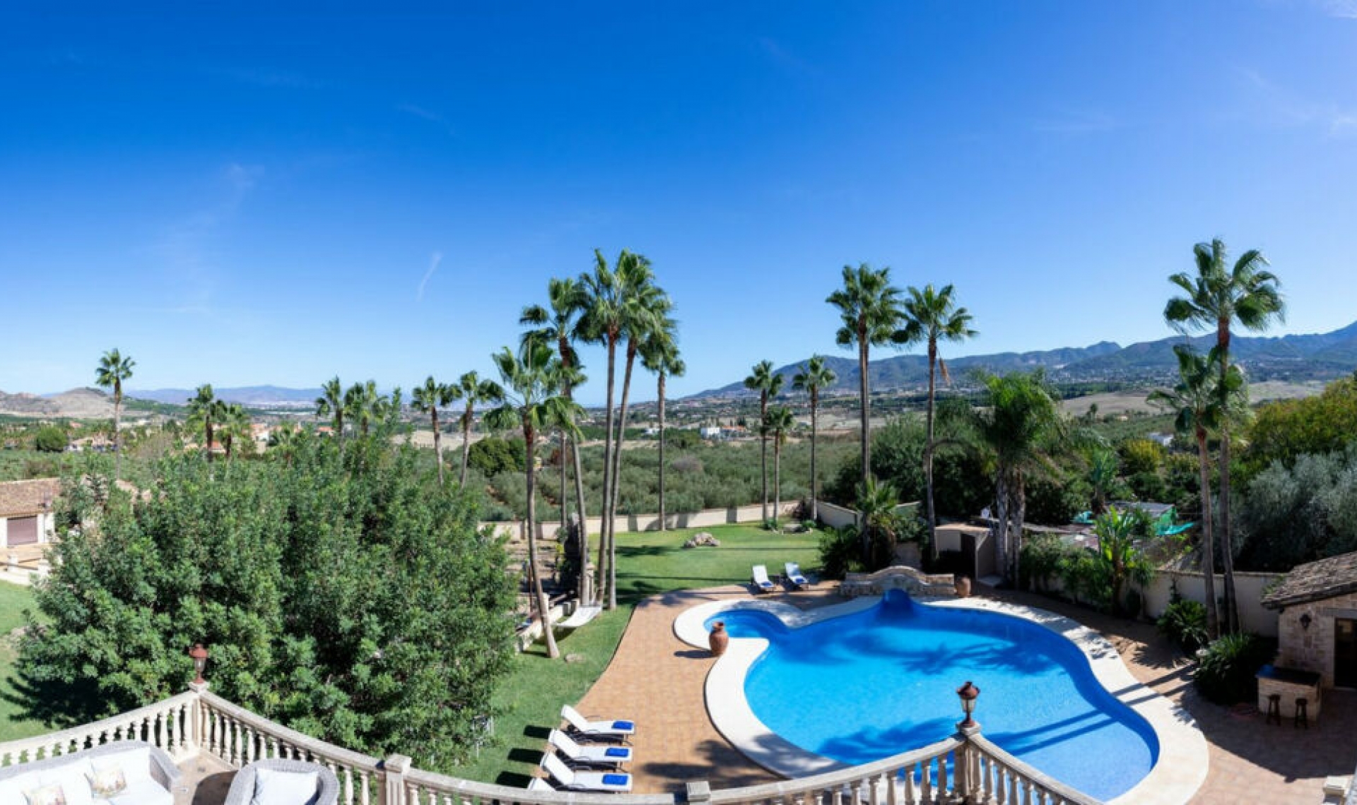 Resale - House -
Alhaurín de la Torre