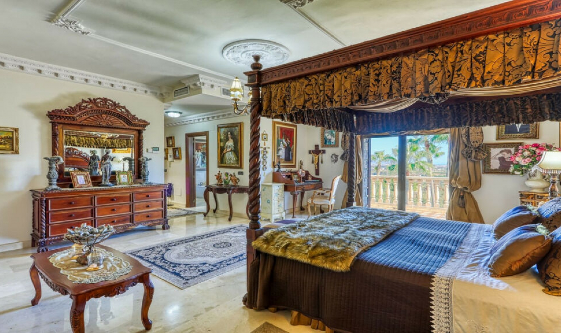 Resale - House -
Alhaurín de la Torre