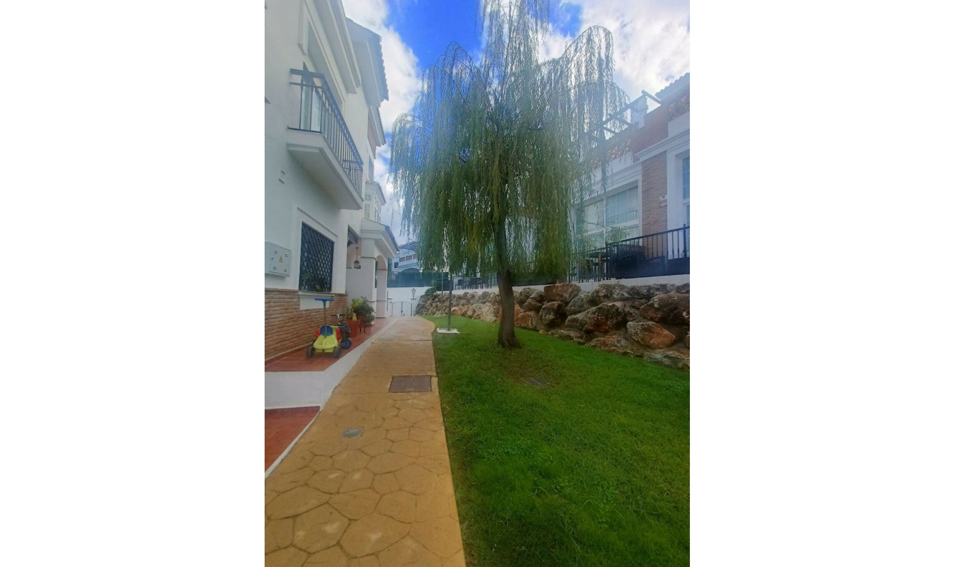 Resale - House -
Alhaurín de la Torre