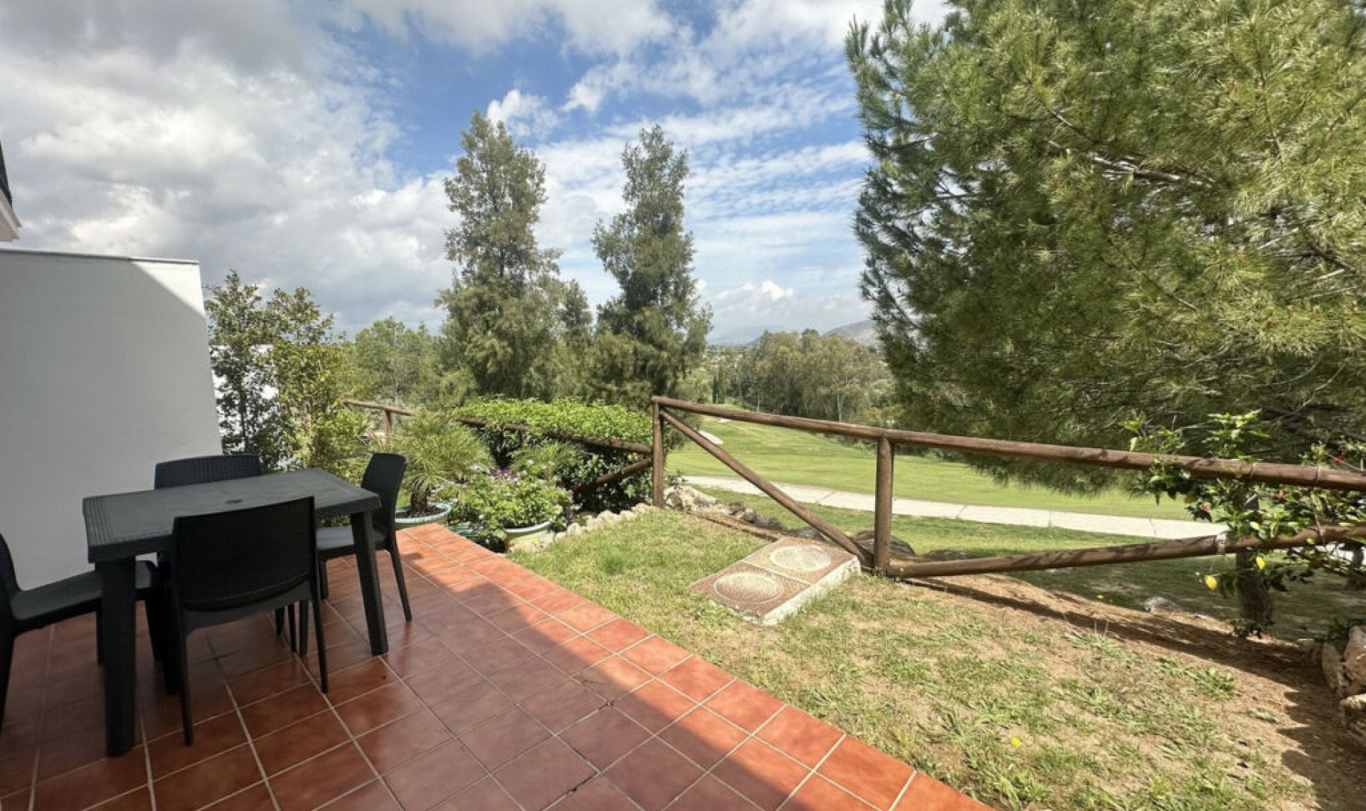 Resale - House -
Alhaurín de la Torre