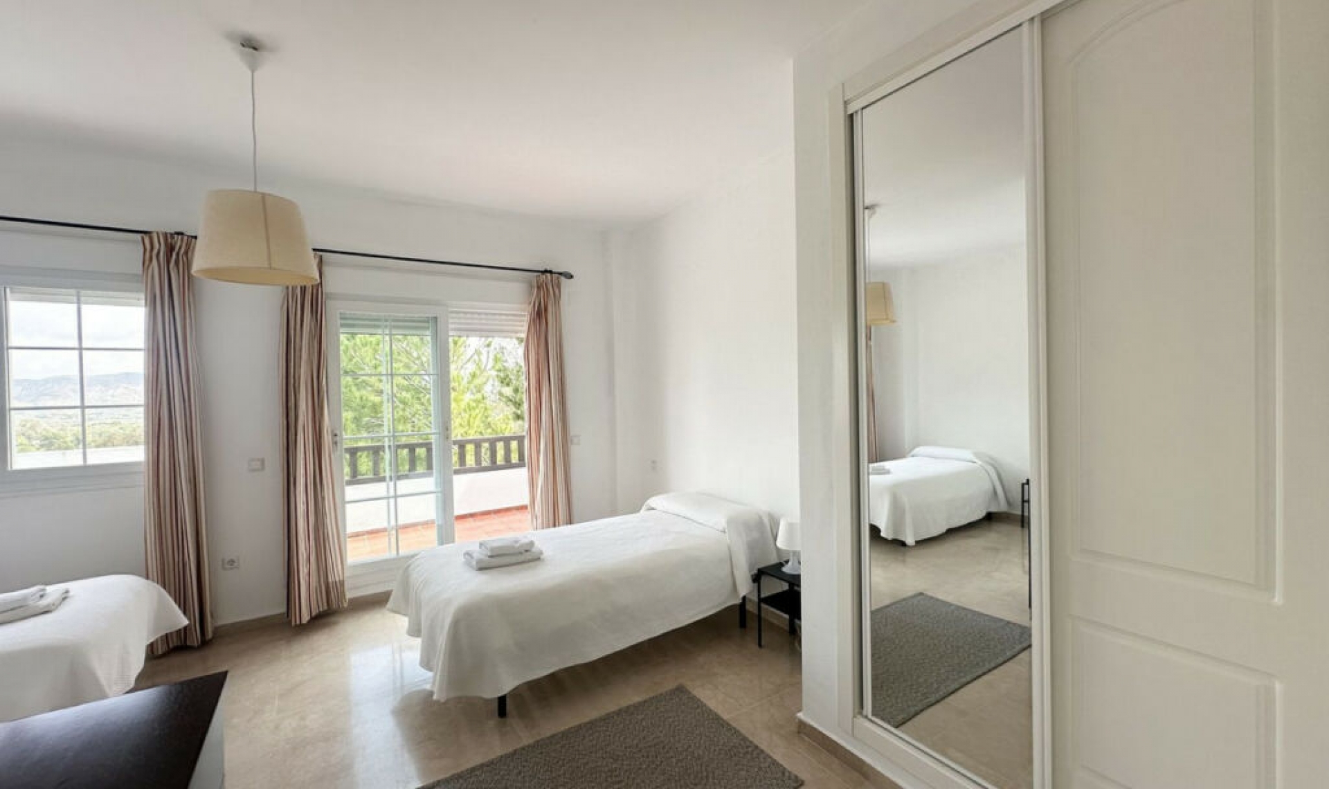 Resale - House -
Alhaurín de la Torre