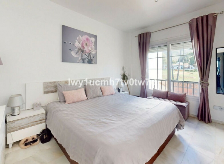 Resale - House -
Alhaurín de la Torre