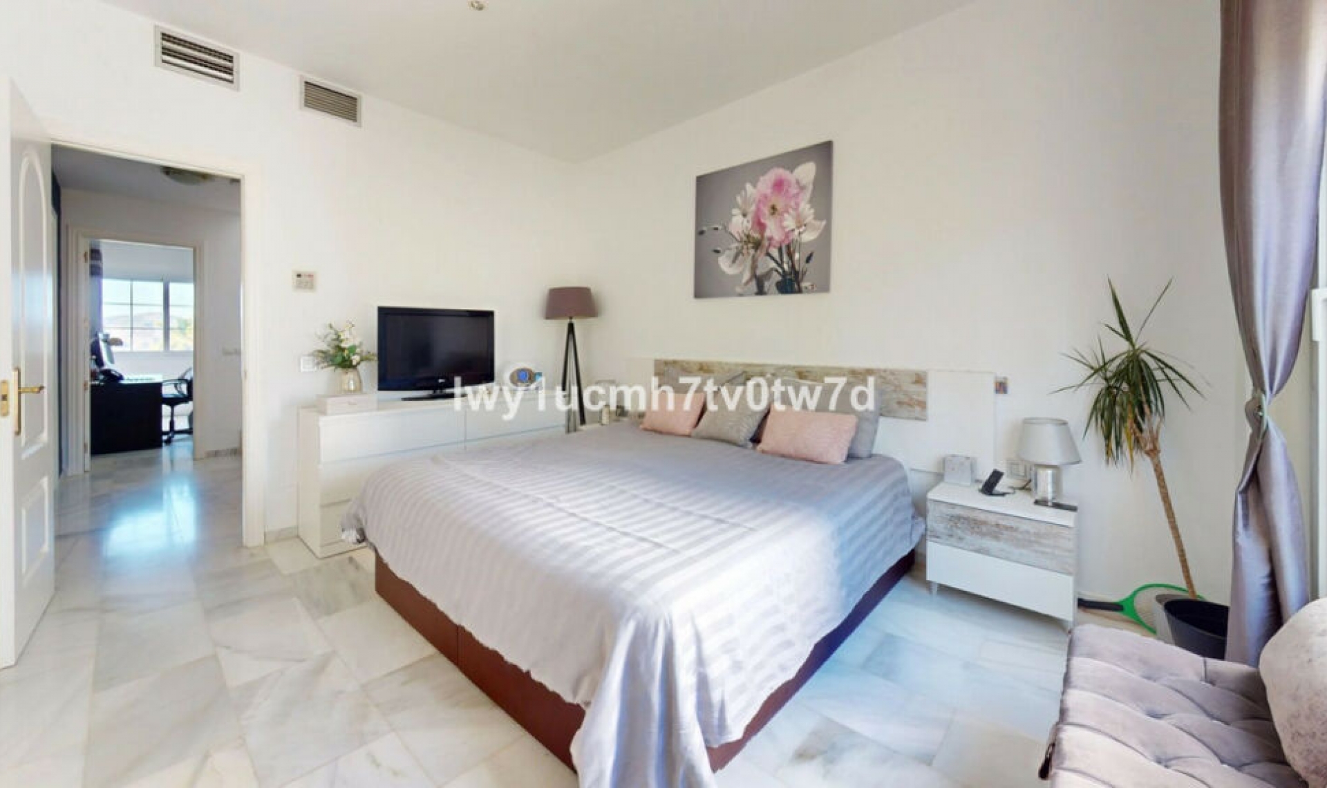 Resale - House -
Alhaurín de la Torre