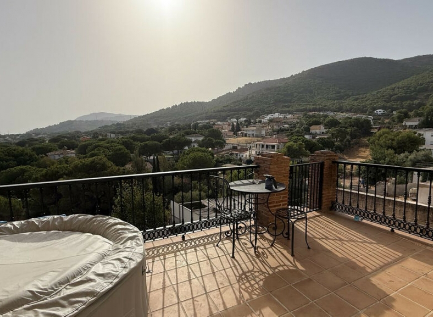 Resale - House -
Alhaurín de la Torre