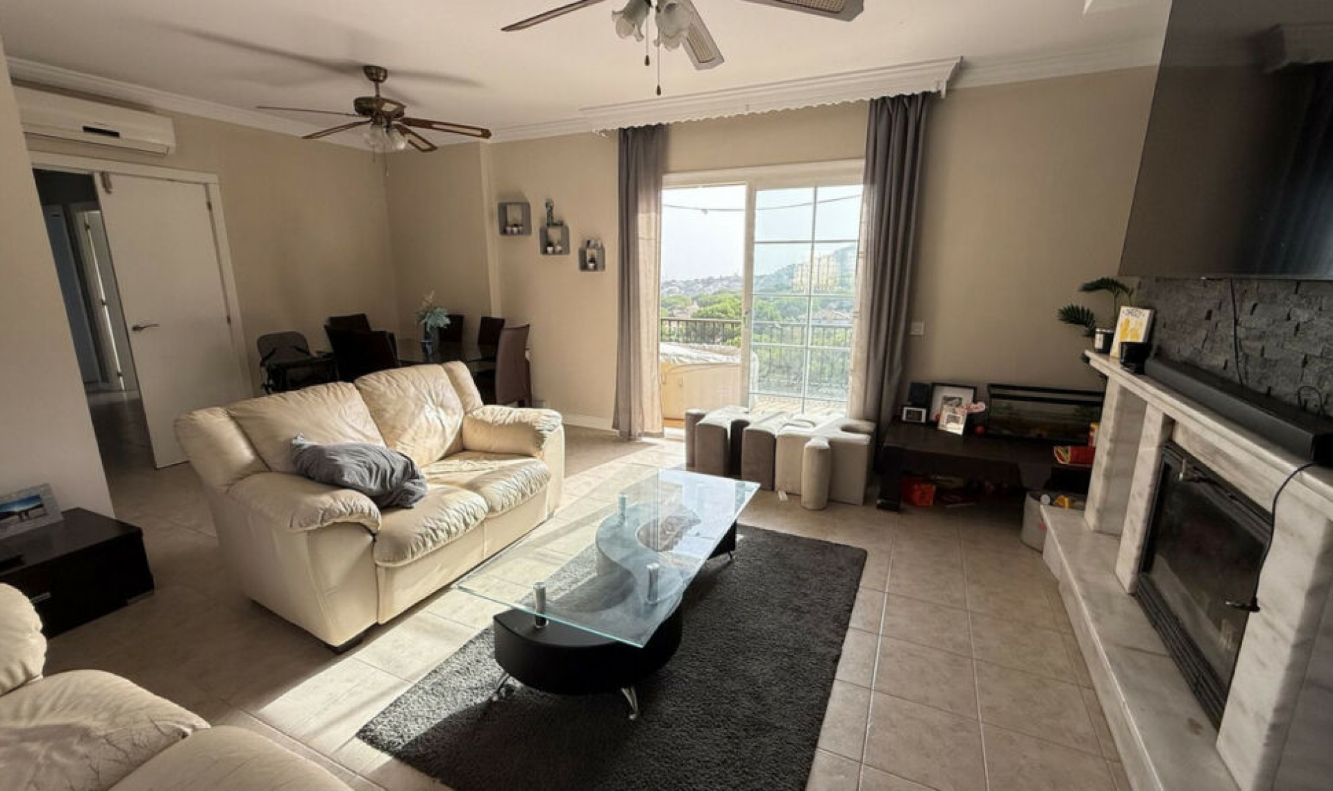 Resale - House -
Alhaurín de la Torre