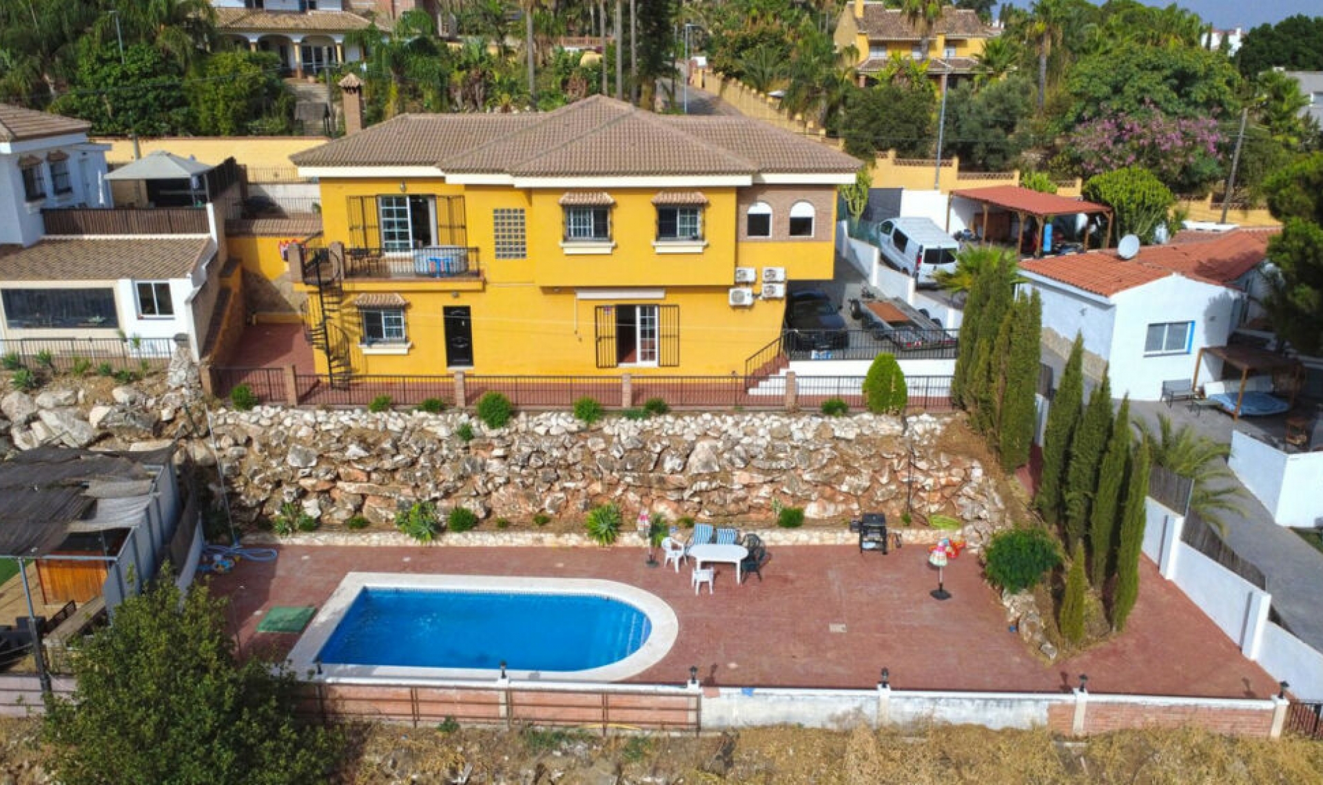 Resale - House -
Alhaurín de la Torre