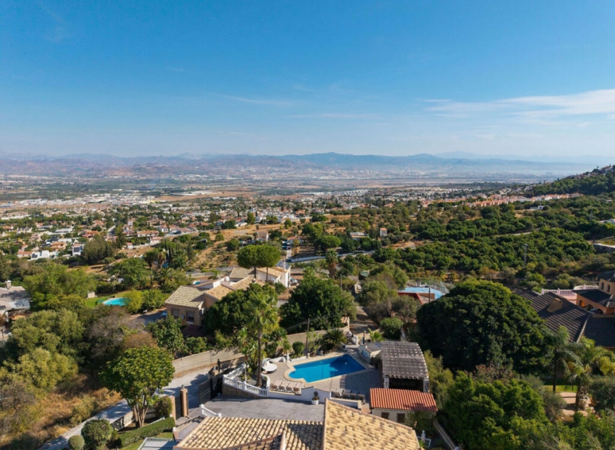 Resale - House -
Alhaurín de la Torre