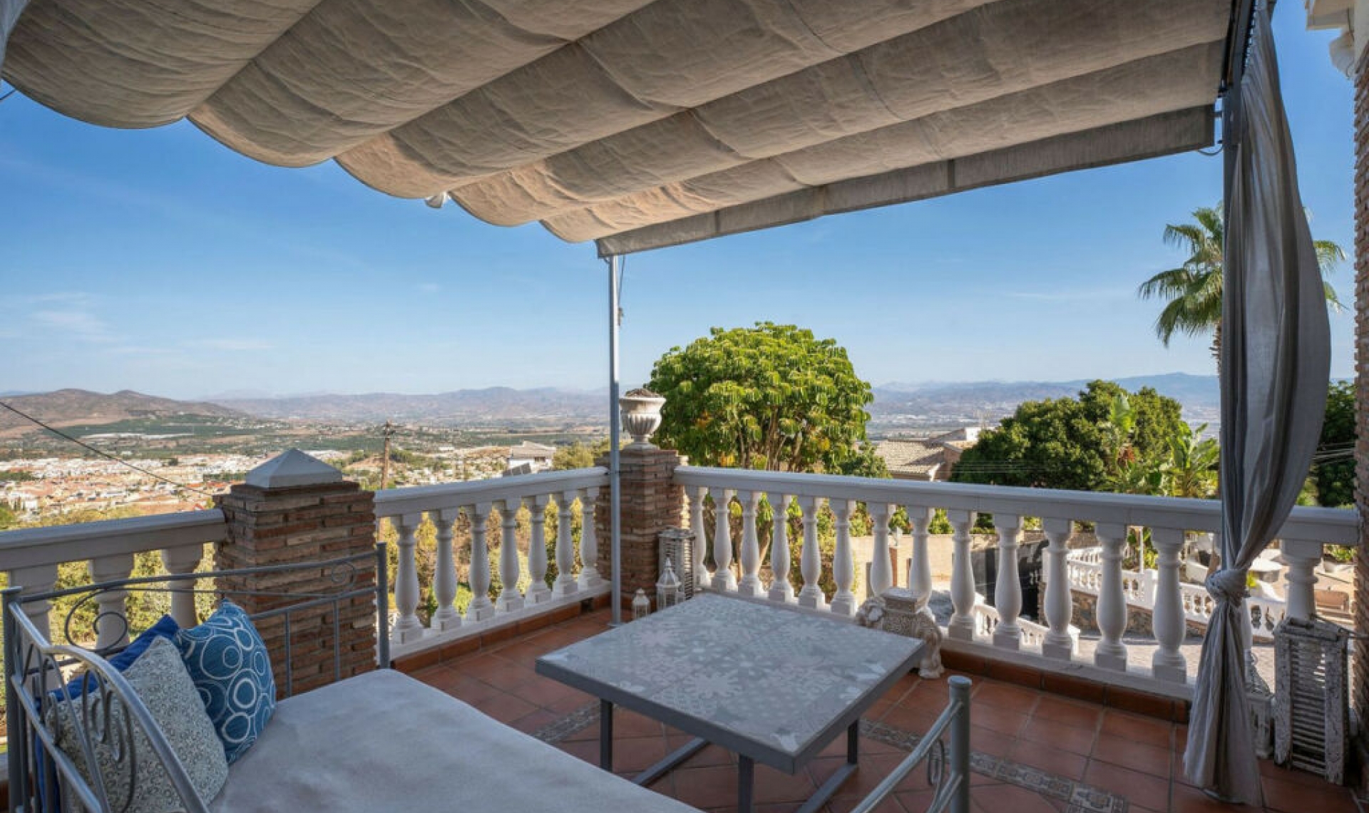 Resale - House -
Alhaurín de la Torre
