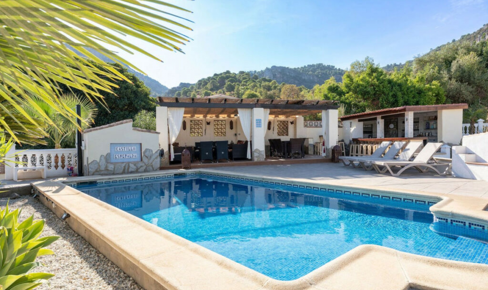 Resale - House -
Alhaurín de la Torre