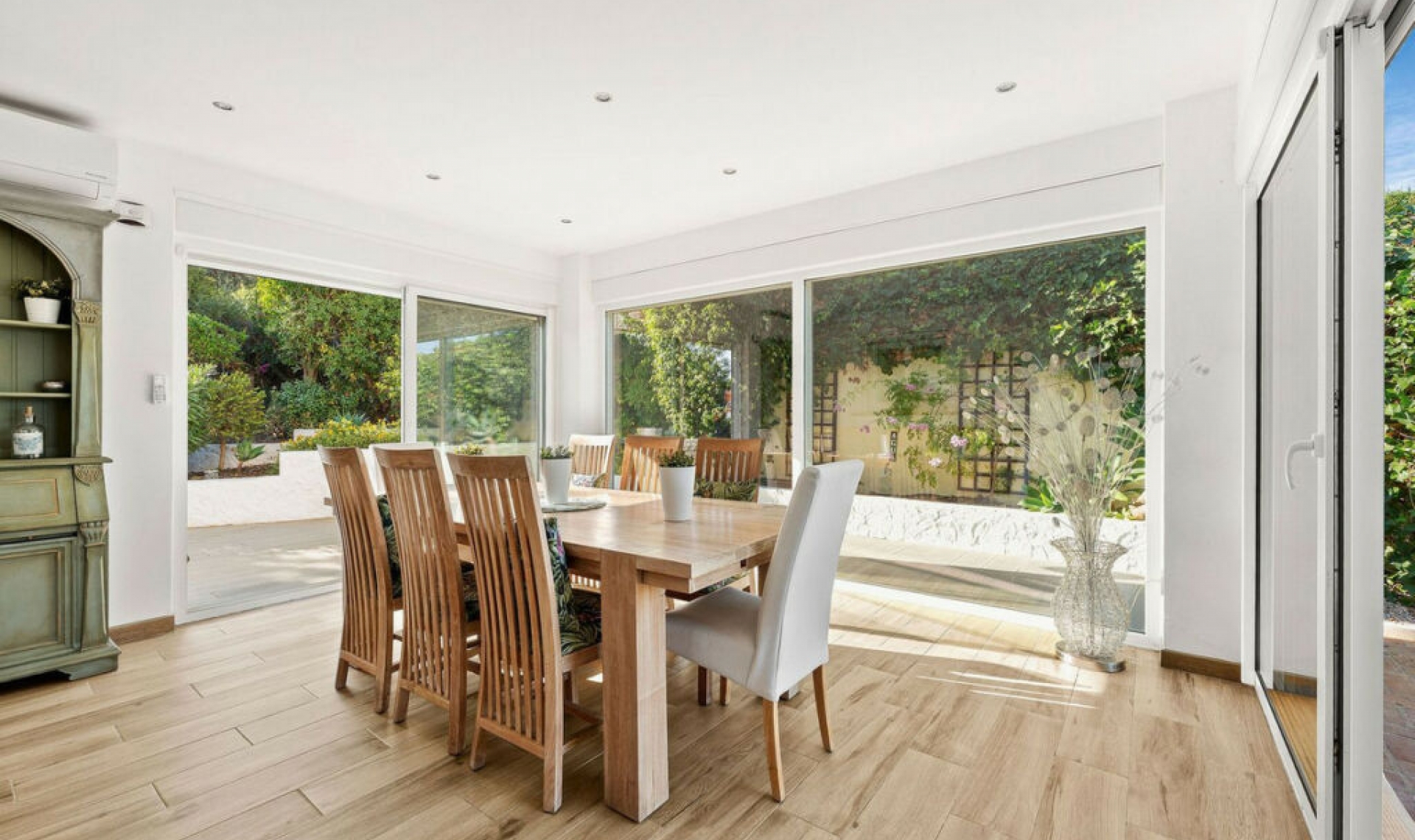 Resale - House -
Alhaurín de la Torre