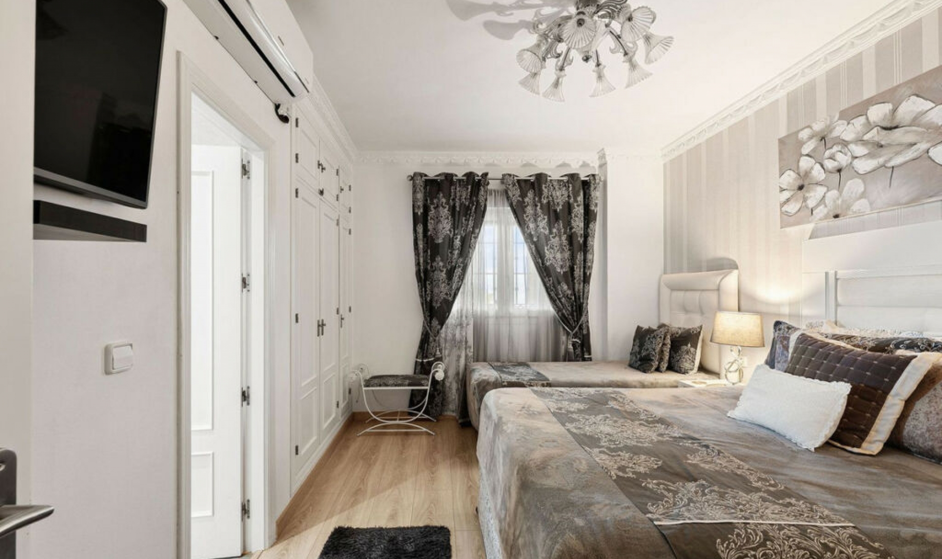 Resale - House -
Alhaurín de la Torre