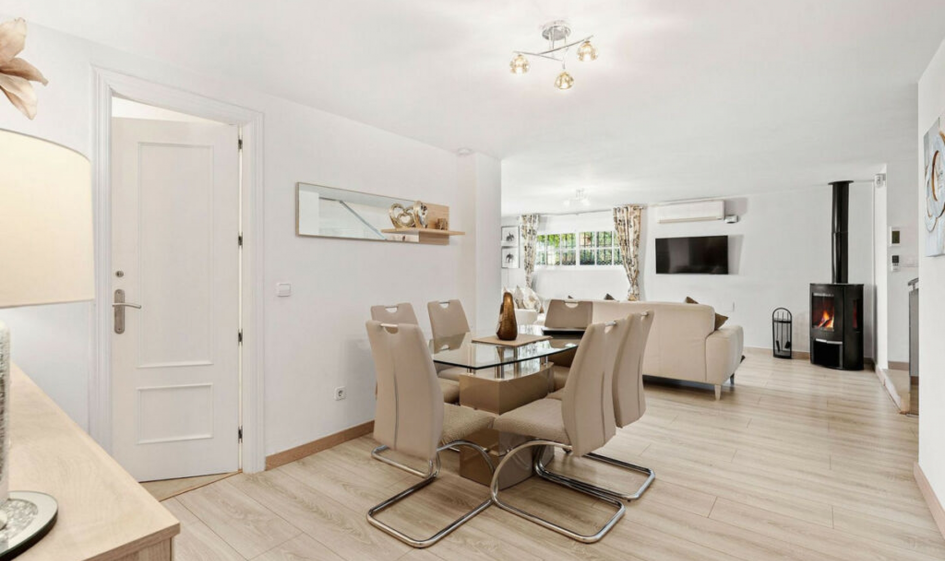 Resale - House -
Alhaurín de la Torre