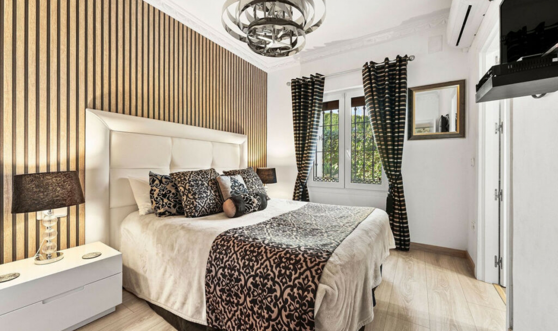 Resale - House -
Alhaurín de la Torre