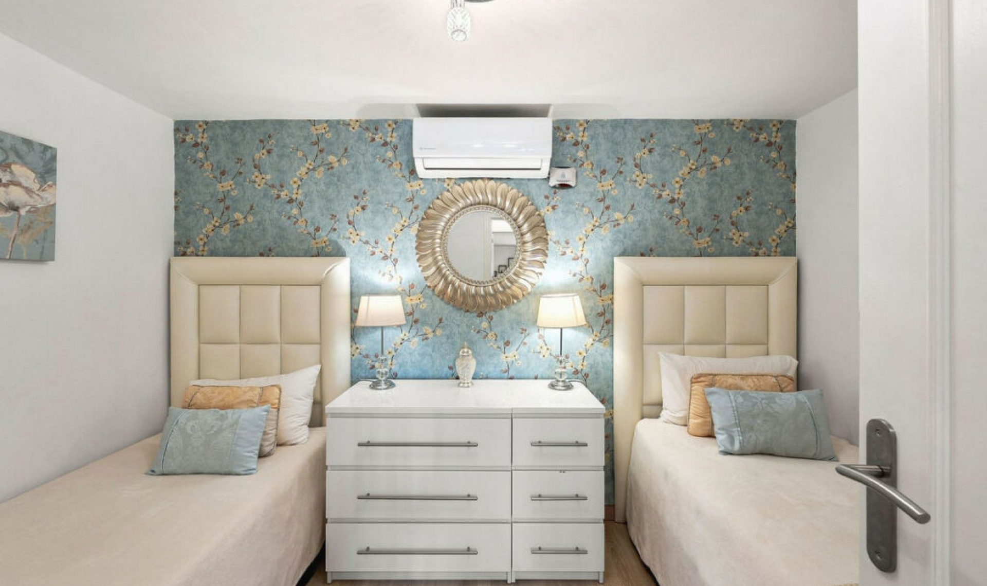 Resale - House -
Alhaurín de la Torre