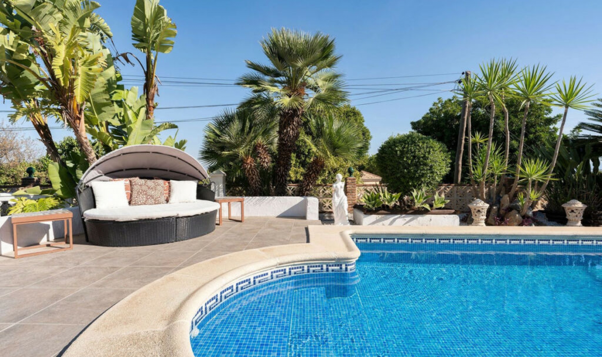 Resale - House -
Alhaurín de la Torre