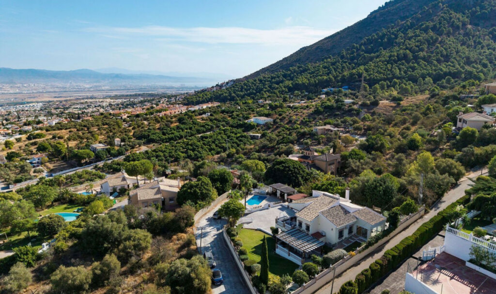 Resale - House -
Alhaurín de la Torre