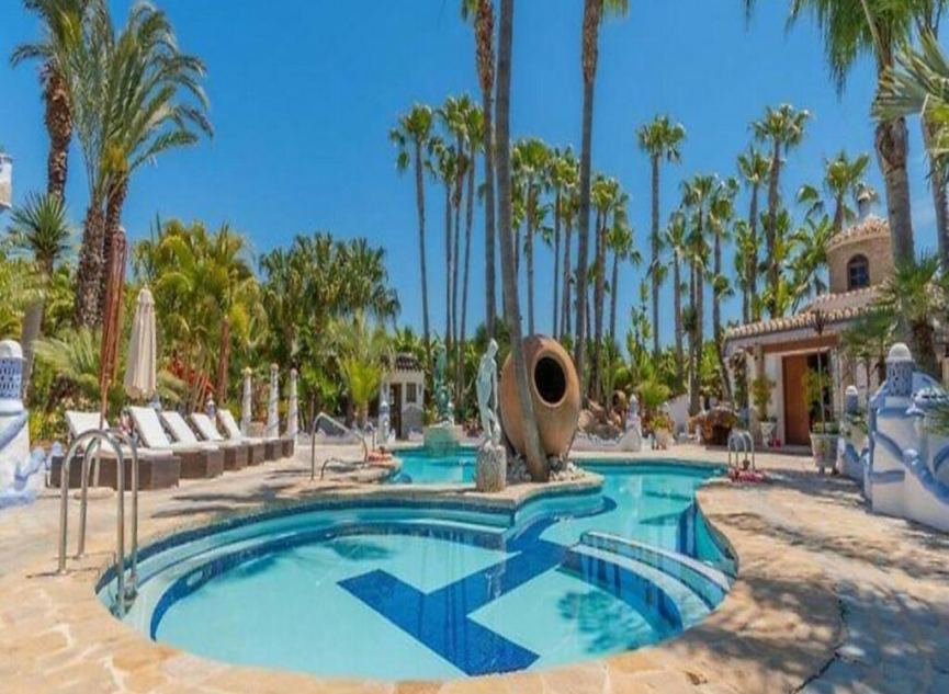 Resale - House -
Alhaurín el Grande