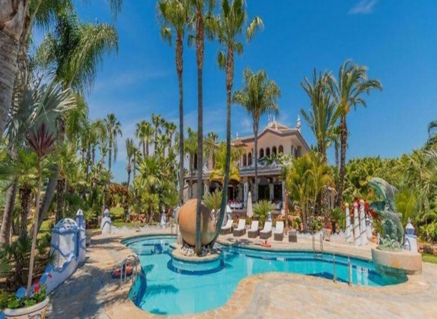 Resale - House -
Alhaurín el Grande