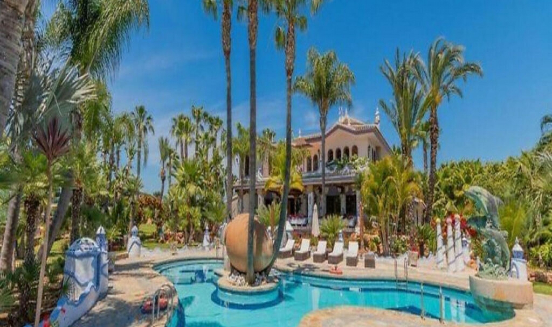 Resale - House -
Alhaurín el Grande