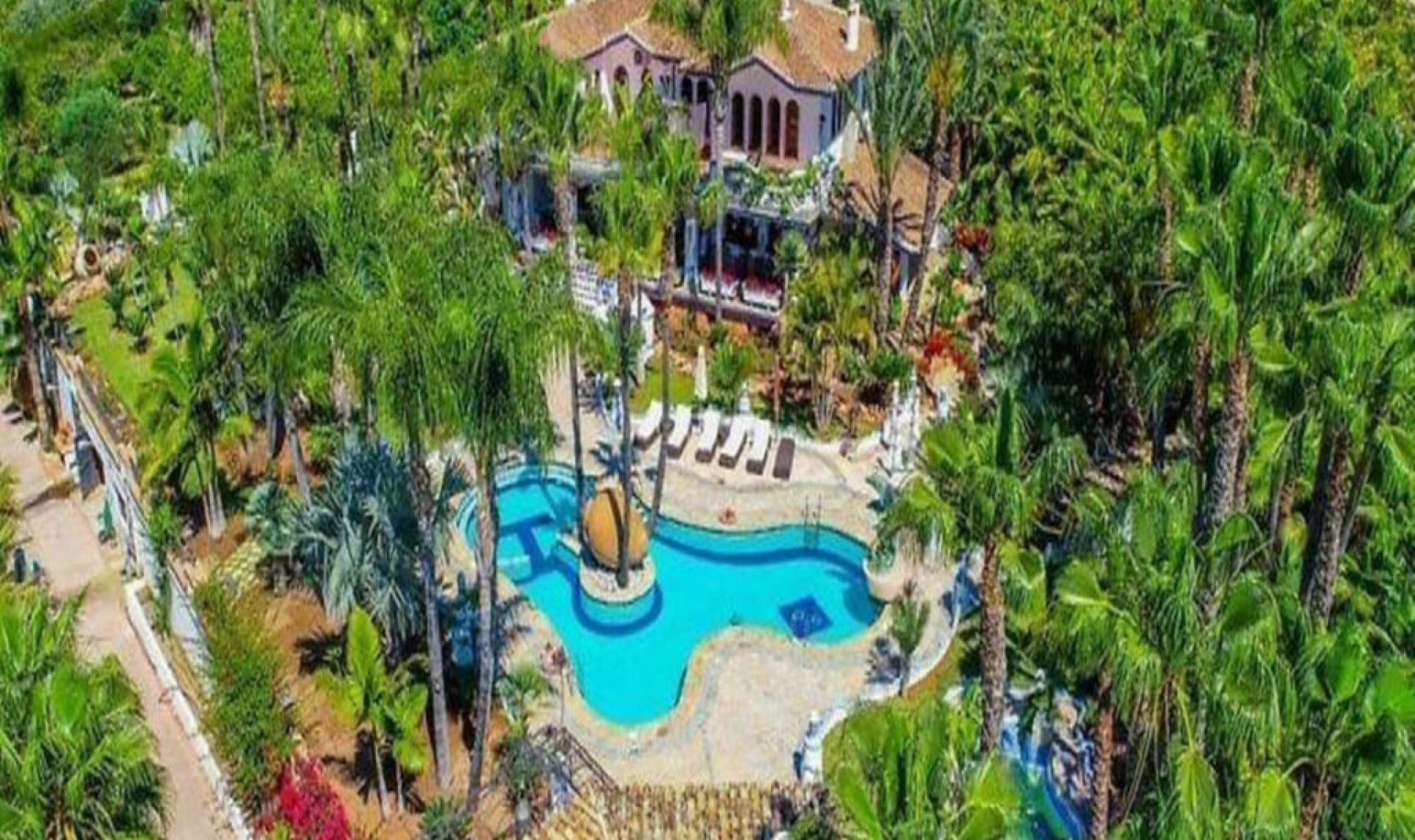 Resale - House -
Alhaurín el Grande