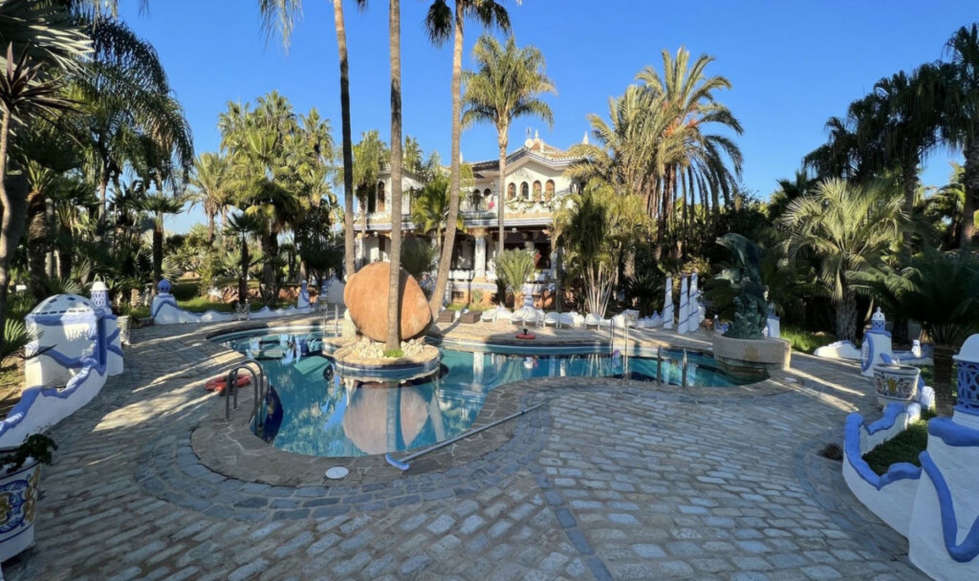 Resale - House -
Alhaurín el Grande