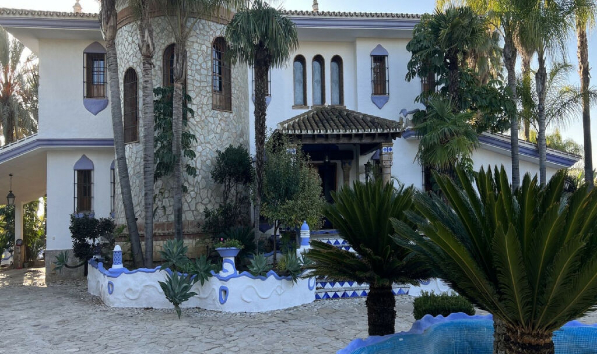 Resale - House -
Alhaurín el Grande