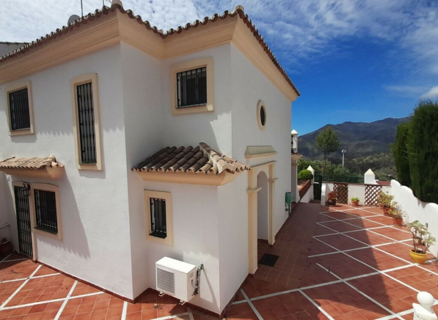 Resale - House -
Alhaurin Golf