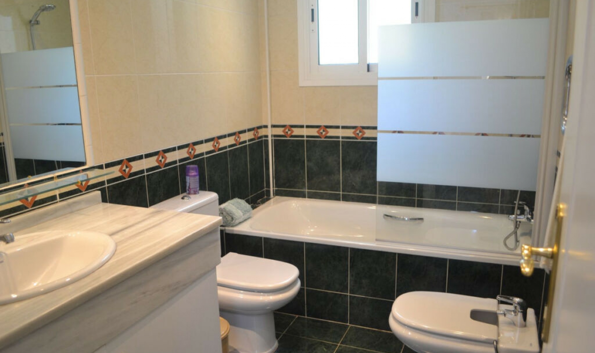 Resale - House -
Alhaurin Golf