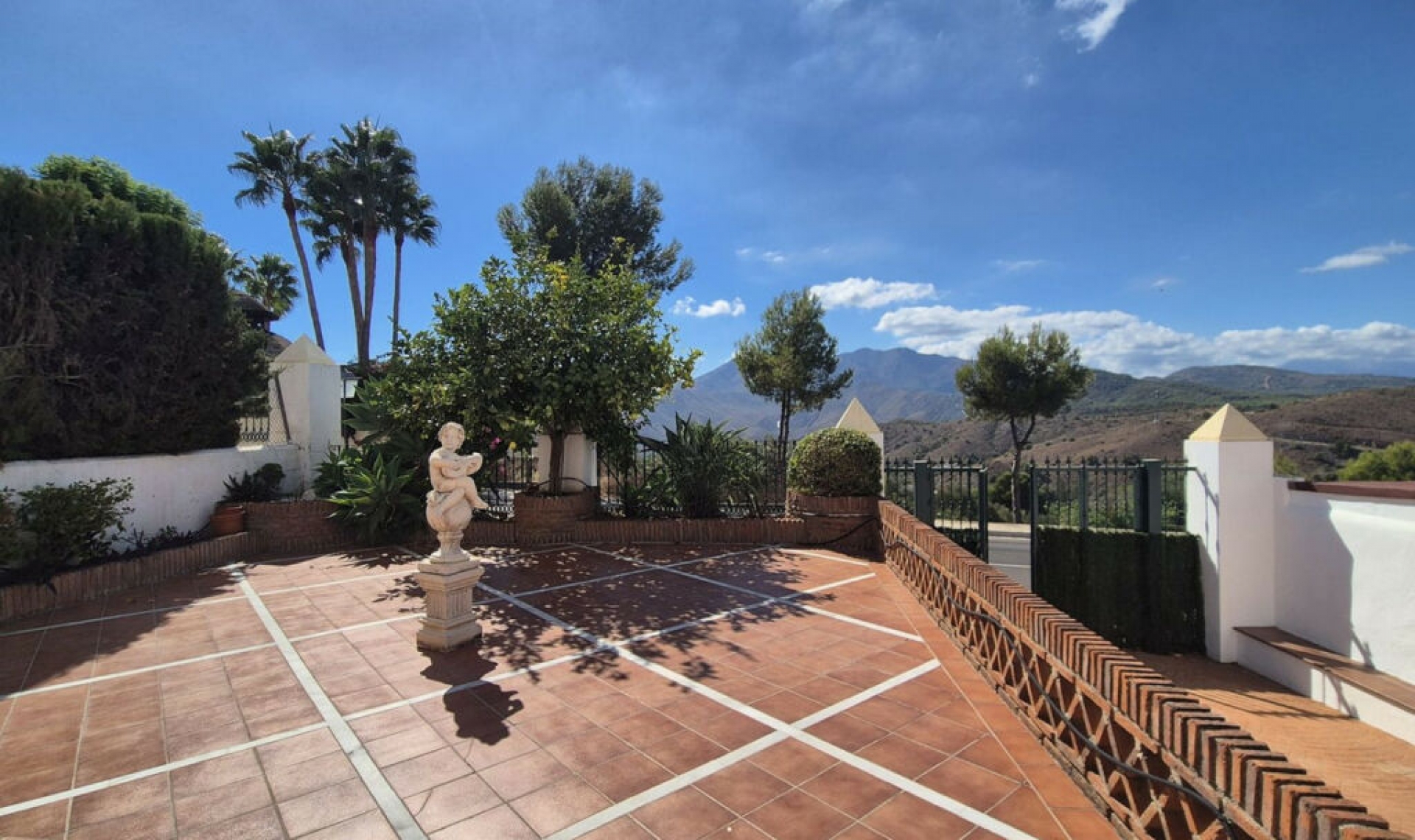 Resale - House -
Alhaurin Golf