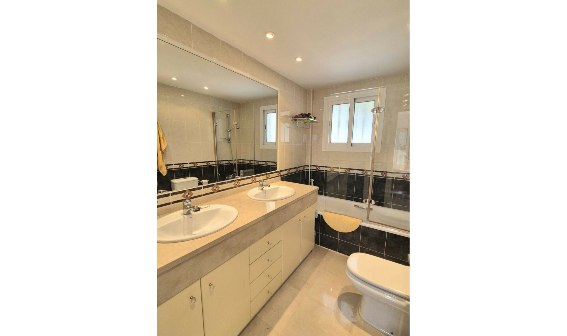 Resale - House -
Alhaurin Golf