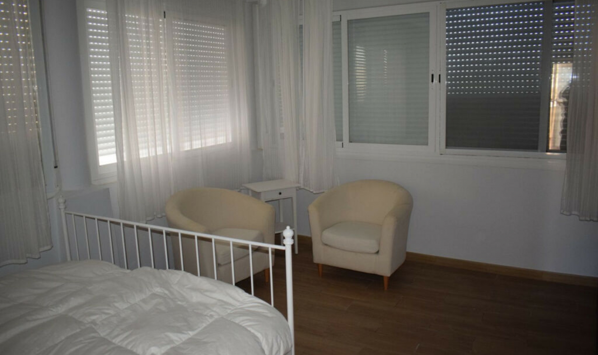 Resale - House -
Almayate