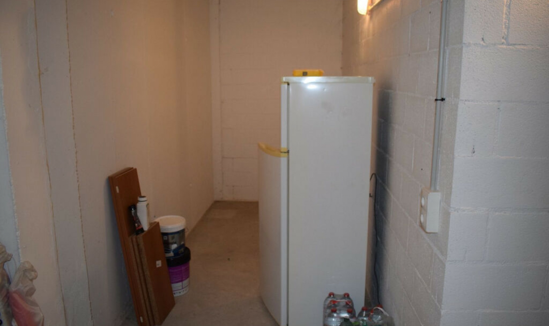 Resale - House -
Almayate