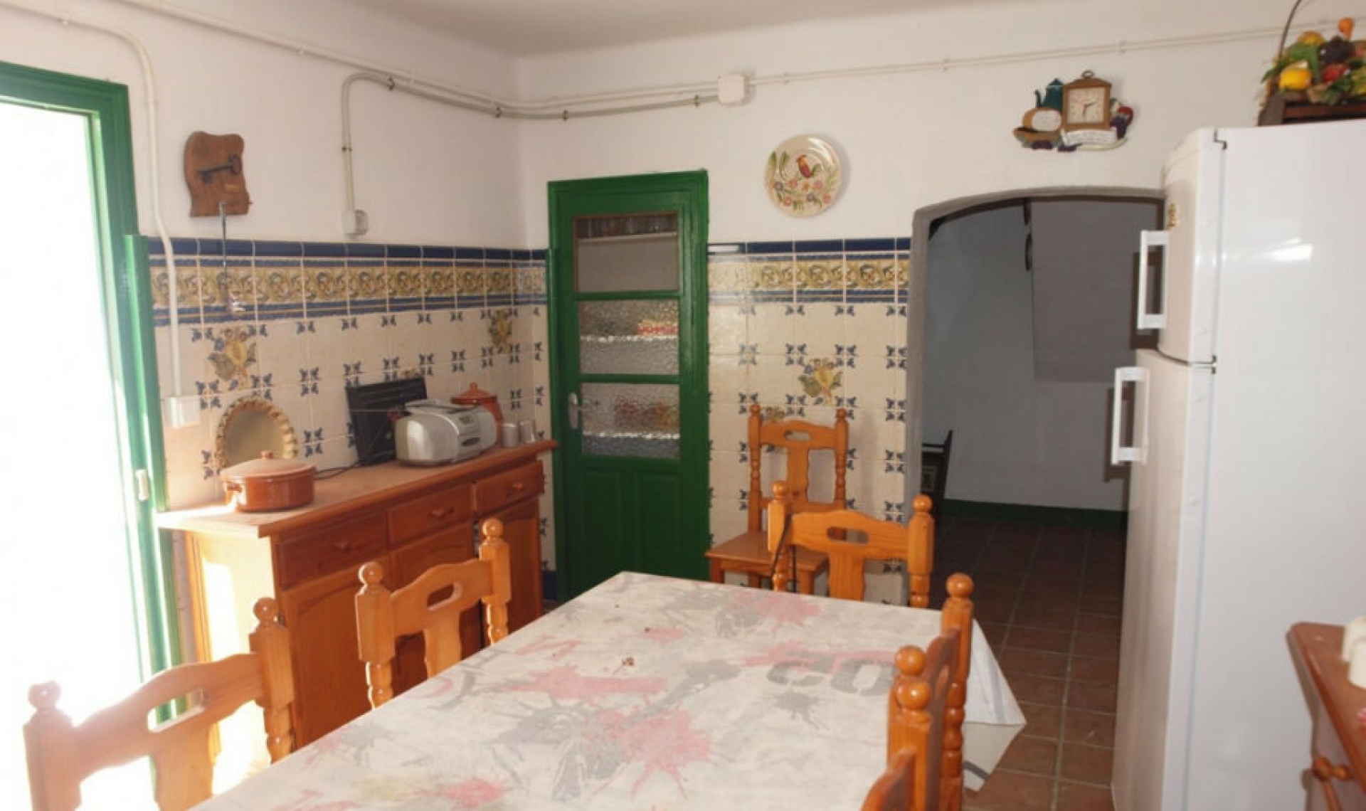 Resale - House -
Almayate