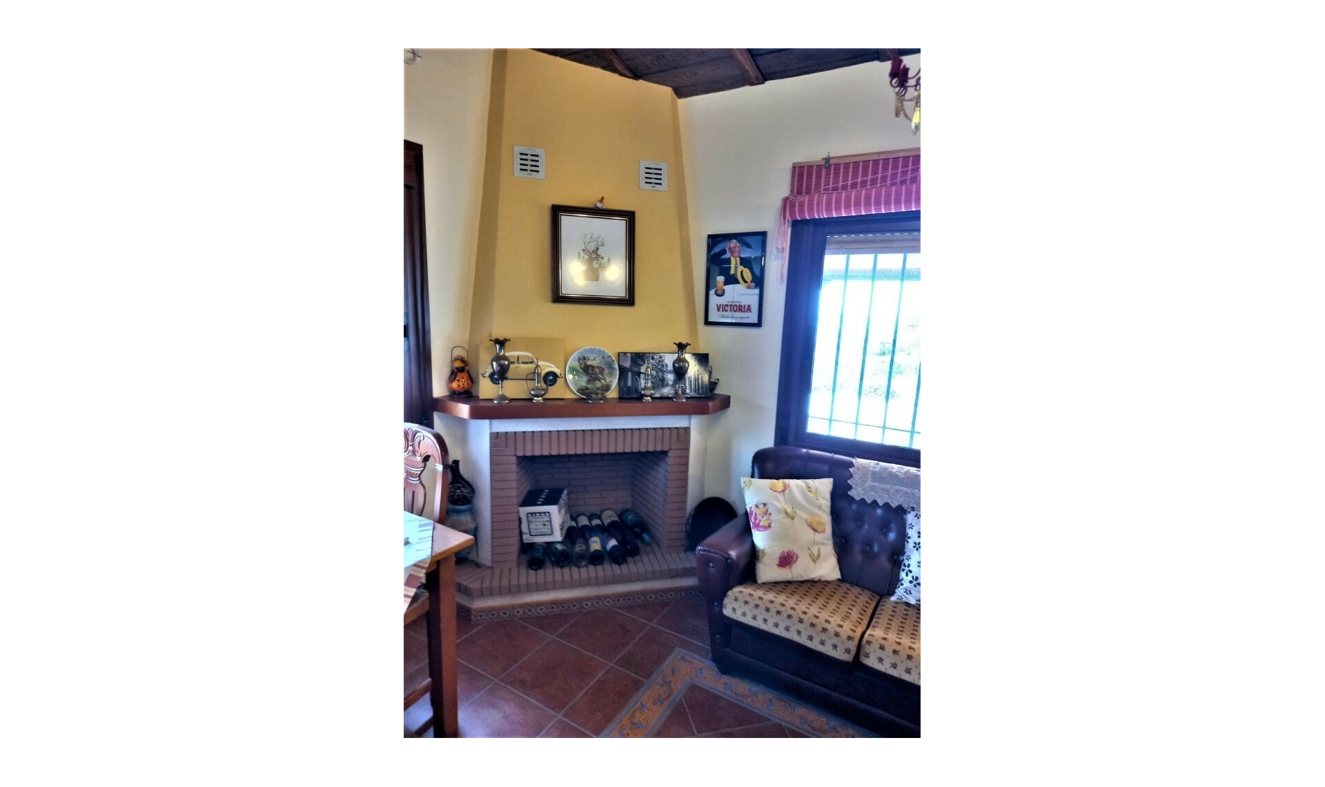 Resale - House -
Almayate