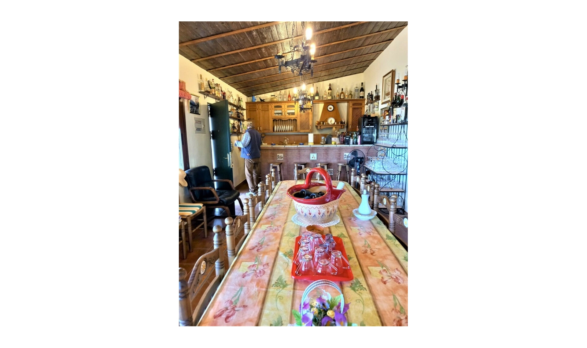 Resale - House -
Almayate