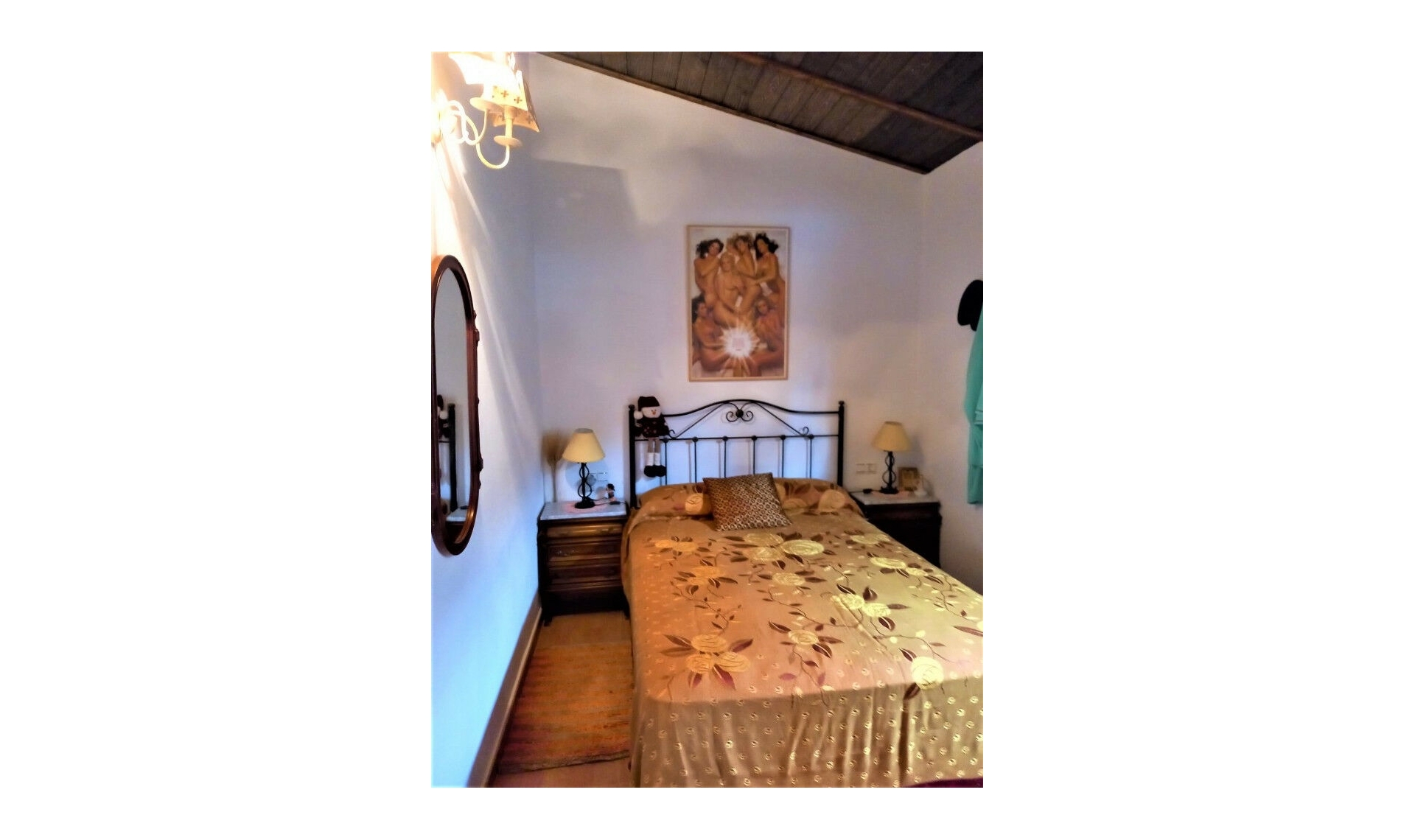 Resale - House -
Almayate