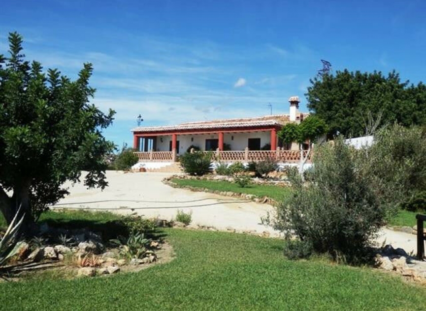 Resale - House -
Almayate