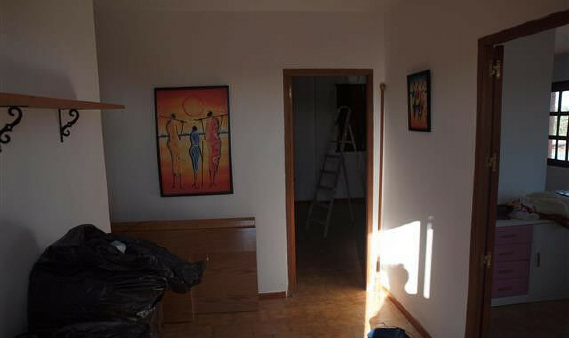 Resale - House -
Almayate