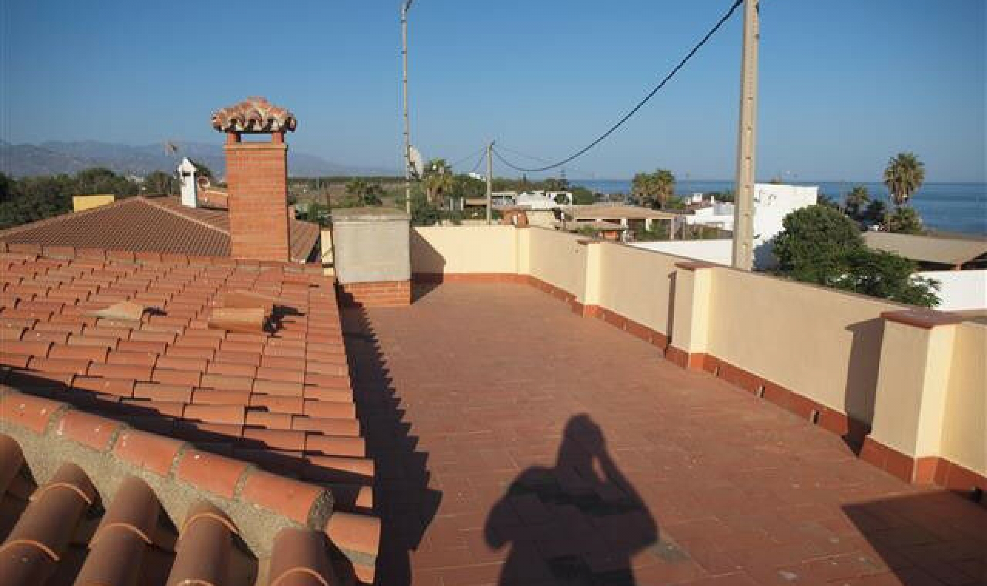 Resale - House -
Almayate