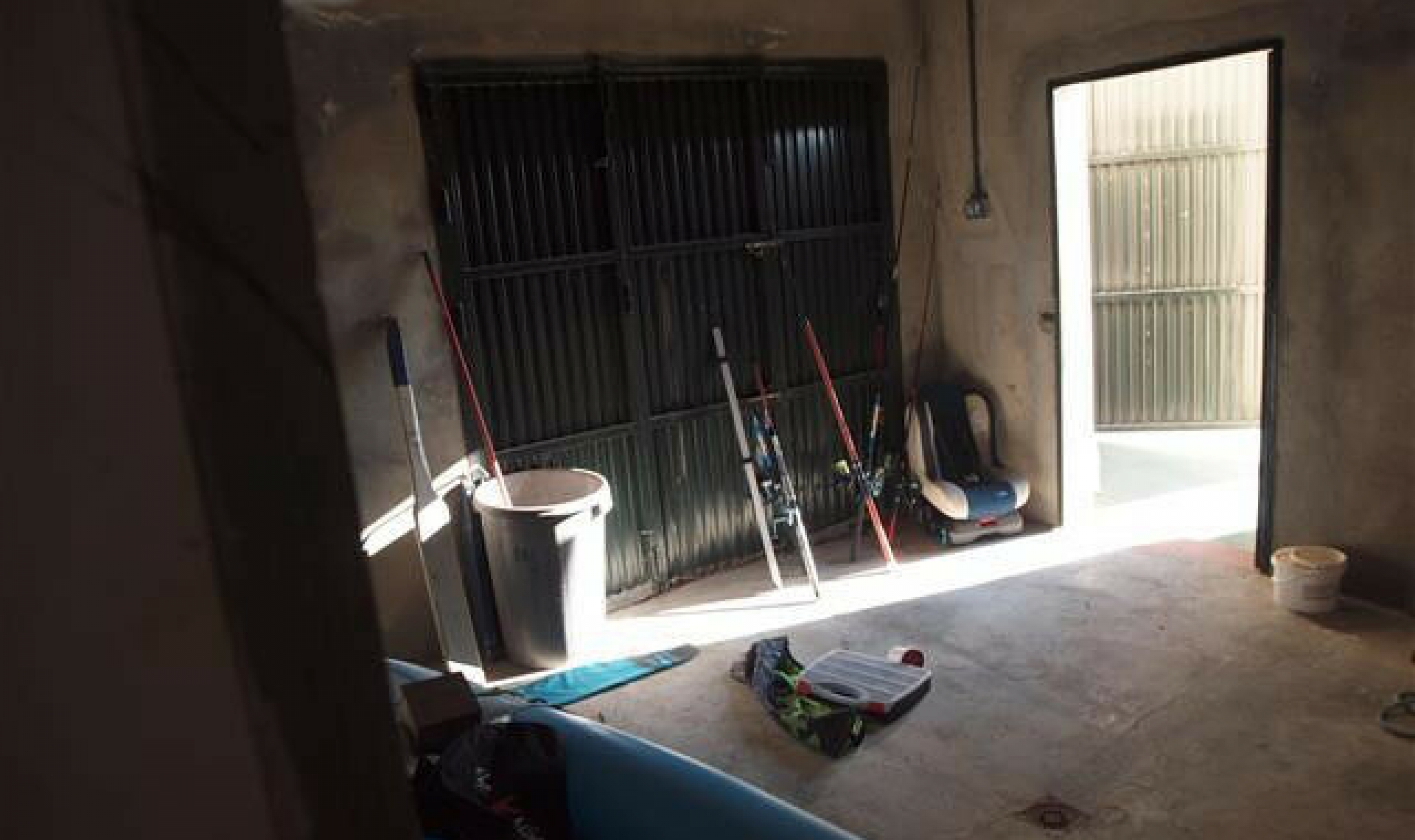 Resale - House -
Almayate