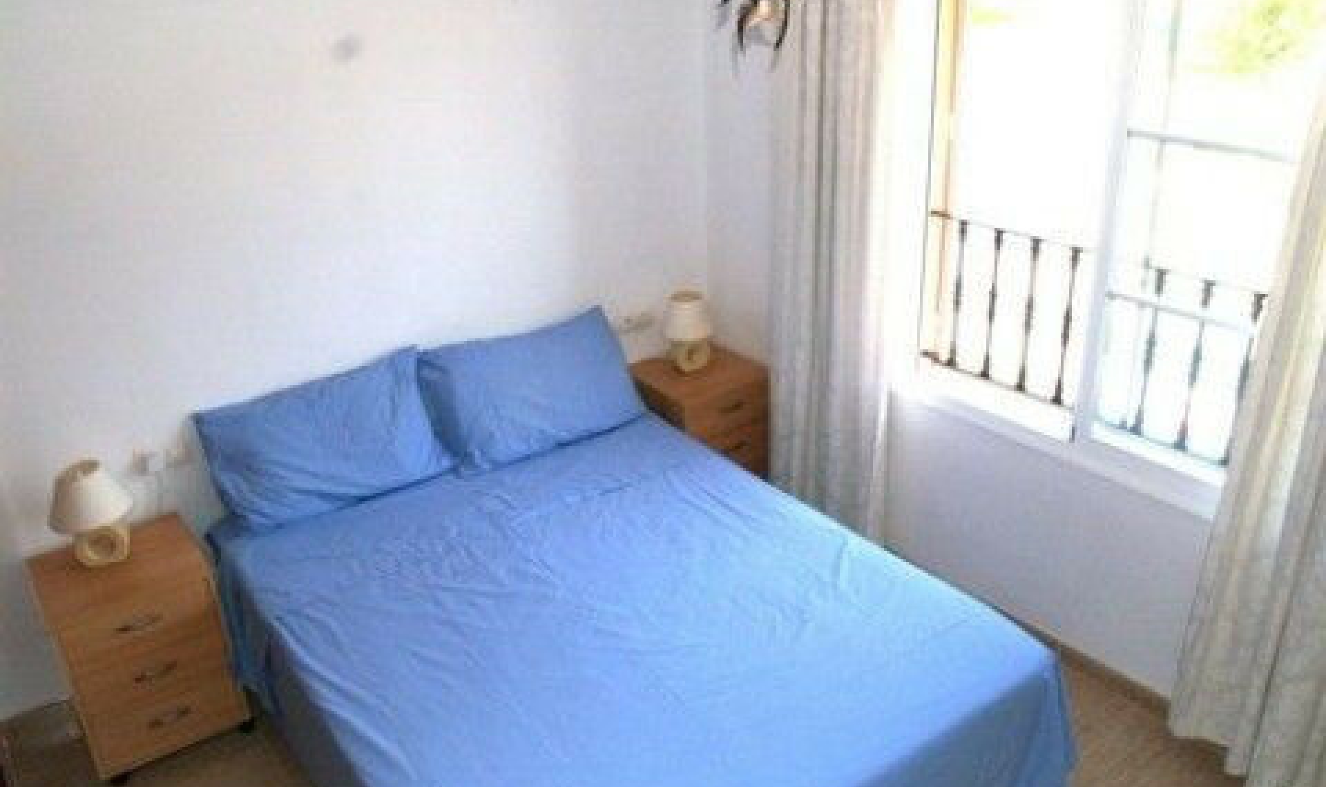 Resale - House -
Almayate