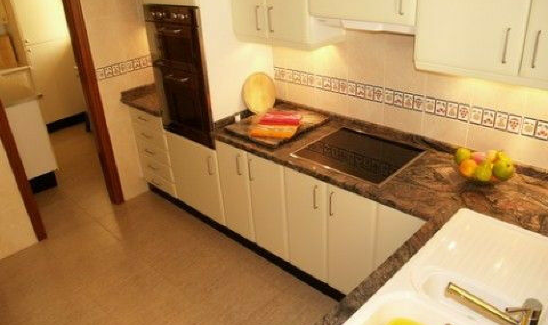 Resale - House -
Almayate